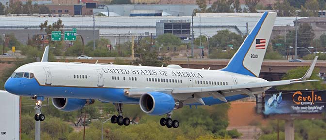 Boeing VC-32A 98-0001, Phoenix Sky Harbor, May 1, 2018
